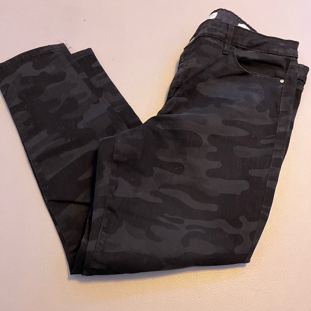 Social Standard by Sanctuary Women Size 16 Camo Mid-Rise Ankle Skinny Jeans